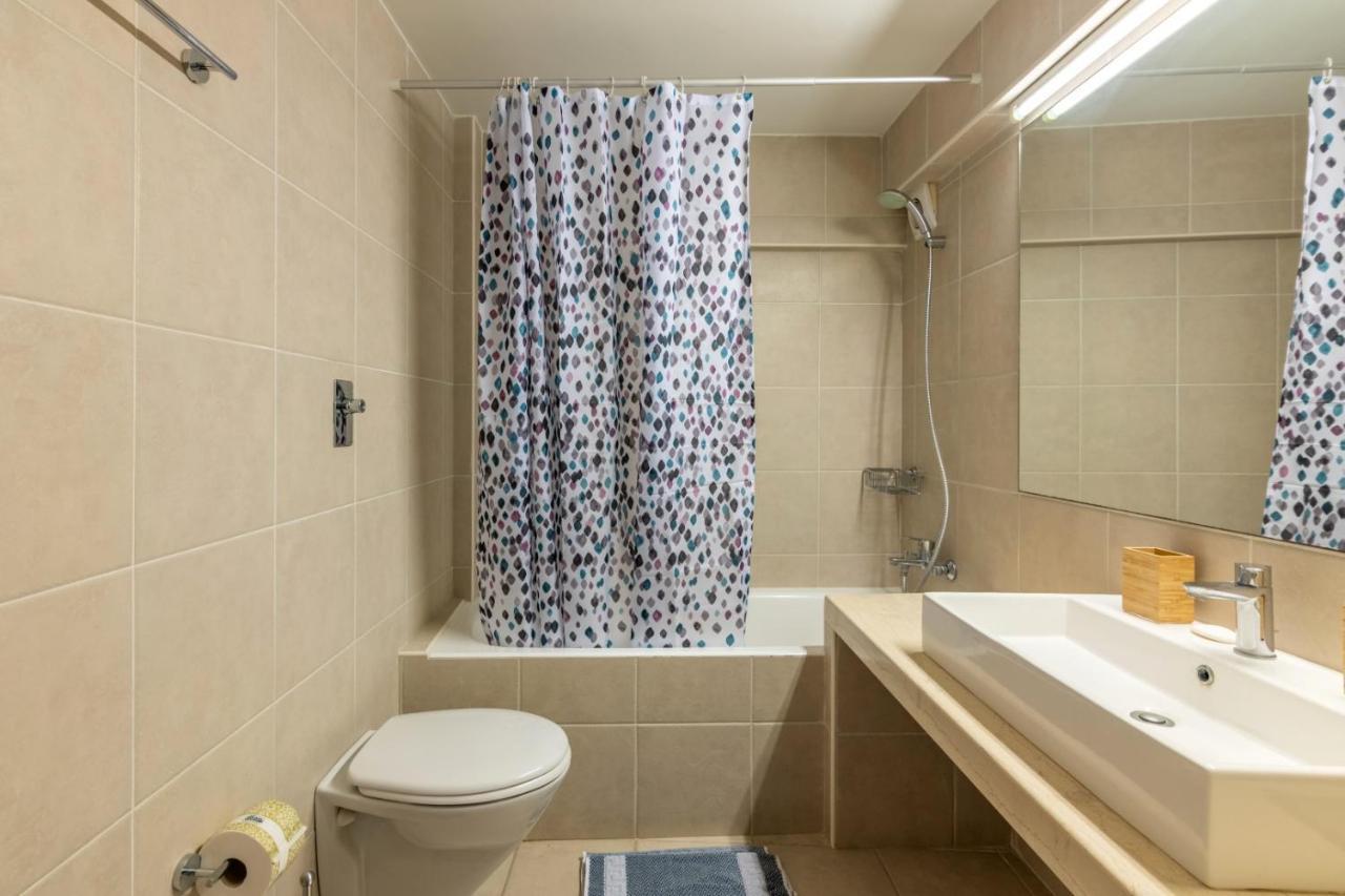 Apartamento City Center With Free Parking And Port Side View Heraclión Exterior foto